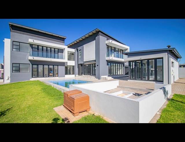 5 BEDROOM HOUSE FOR SALE IN MIDSTREAM HEIGHTS